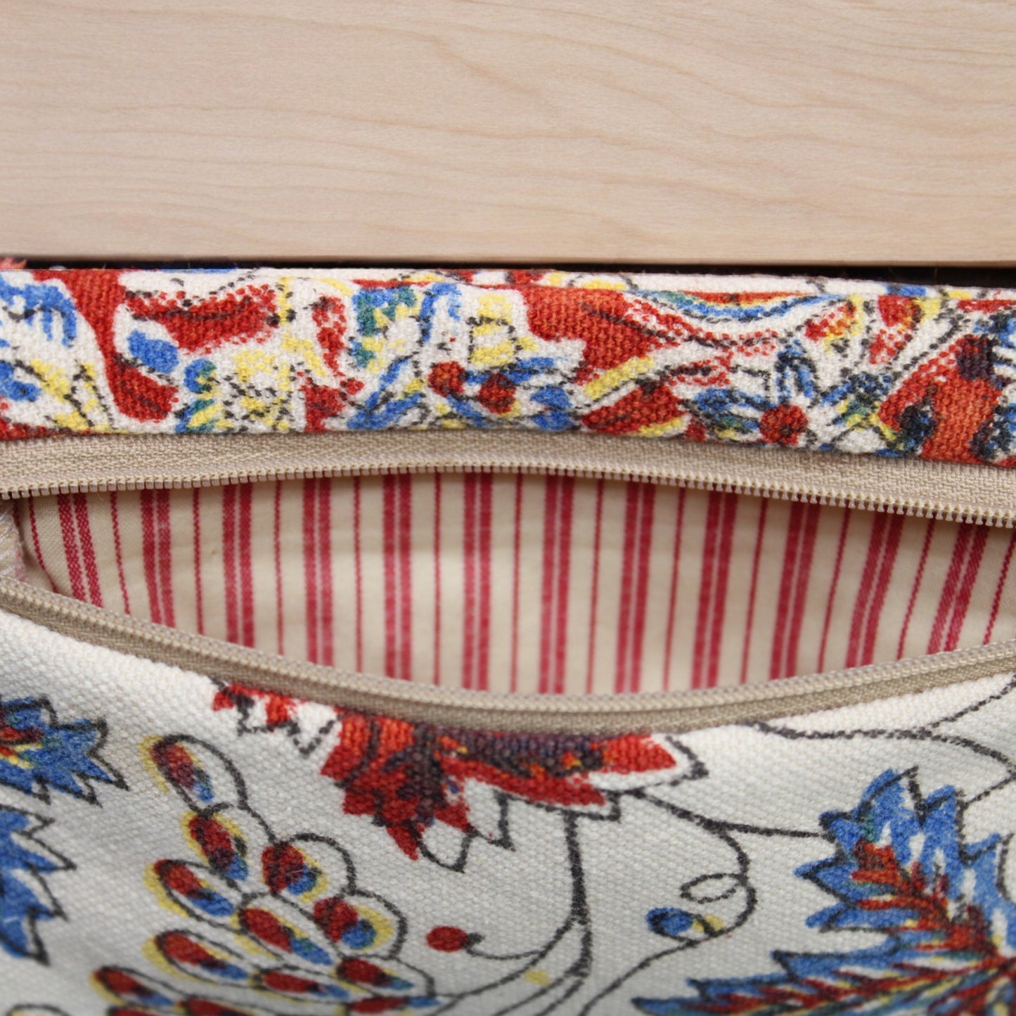 Zippered Bag, Table cloth